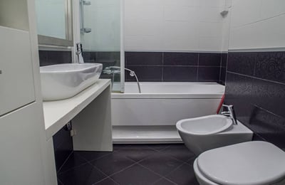 Location d’un appartement meublé de 3 pièces, 84 m², en centre-ville, Belgrade, Serbie